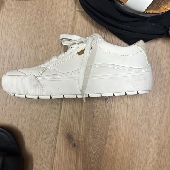 Dr. School’s time off sneakers - Picture 4 of 4